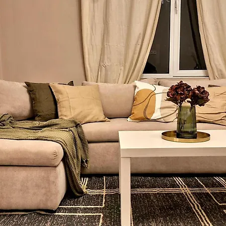 Apartament Bright 2-bdrm - Stunning Views - Center